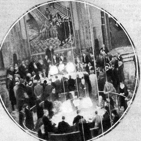 Le cabaret, premier monde de Sacha.