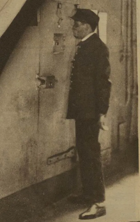 Un gardien devant la cellule de Gorguloff à la Santé.