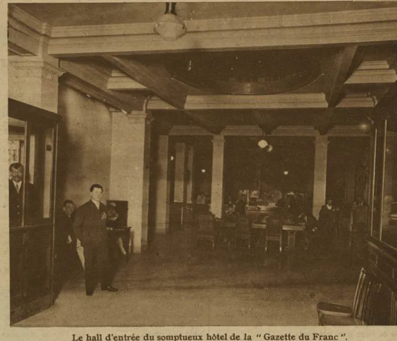 Le hall de la Gazette du Franc, où Lazare Bloch attend sous surveillance.