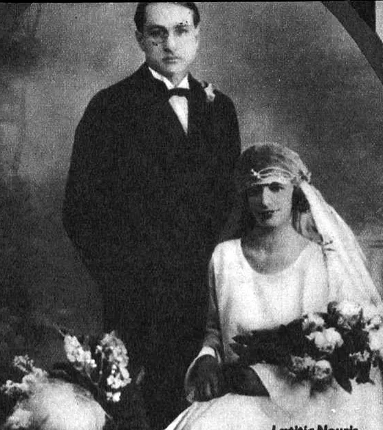 Laetitia et M. Toureaux, lors de leur mariage en 1930.