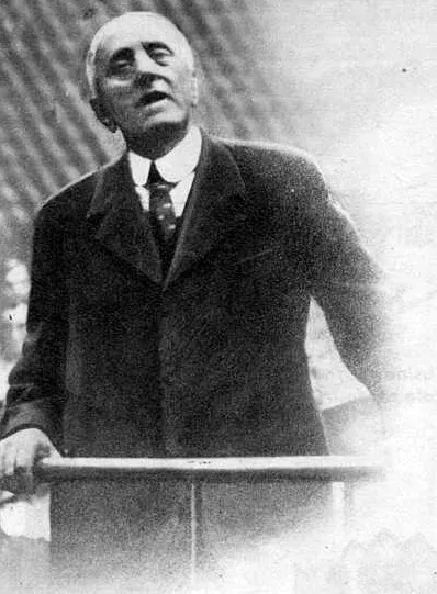 Le père de Michel Henriot à la barre, venu demander la pitié des juges.