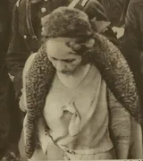 Portrait de Philomène Schmidt dans le journal