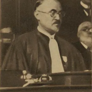 Portrait de Peyre dans le journal